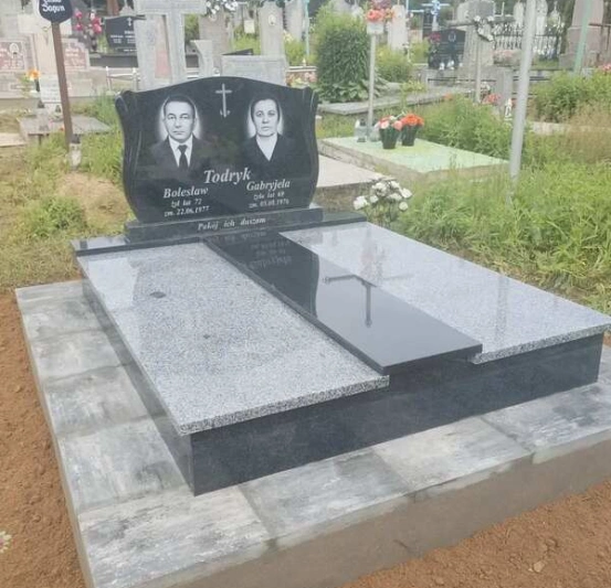 Памятник двойной 121